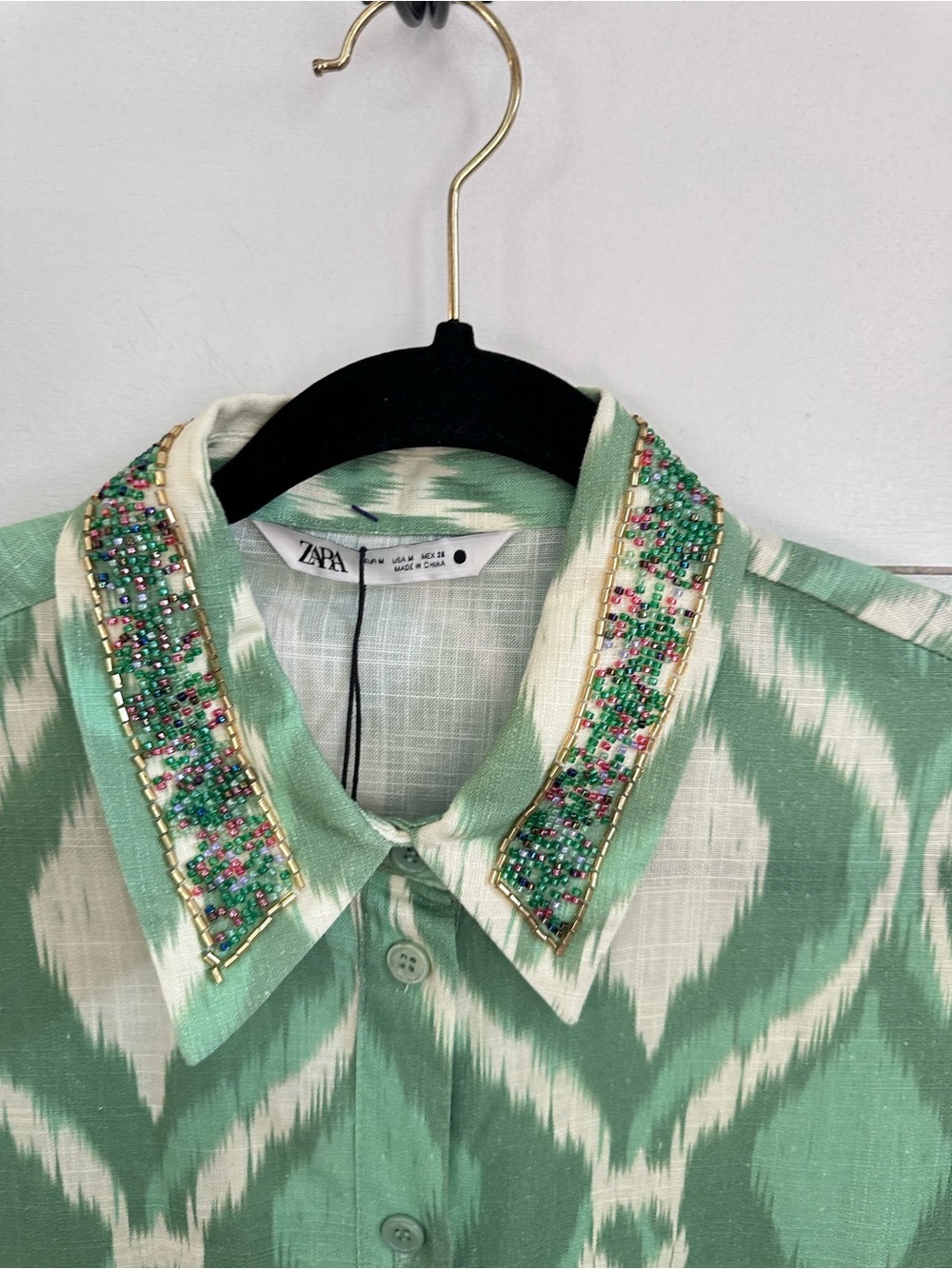 NEW Zara M Ikat green linen blend beaded hidden button contemporary blouse boho - Picture 4 of 14